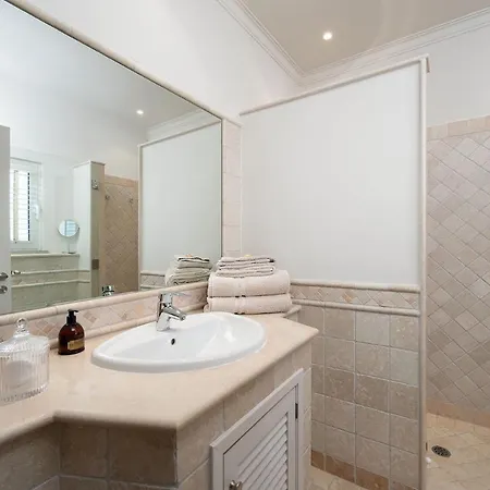 Anna - Vale De Lobo 빌라 파로