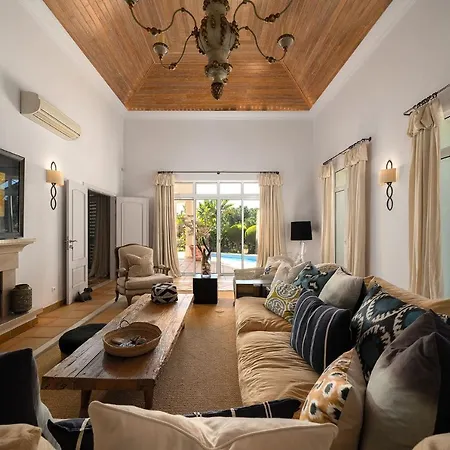 Anna - Vale De Lobo Villa