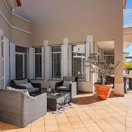 Anna - Vale De Lobo Villa *